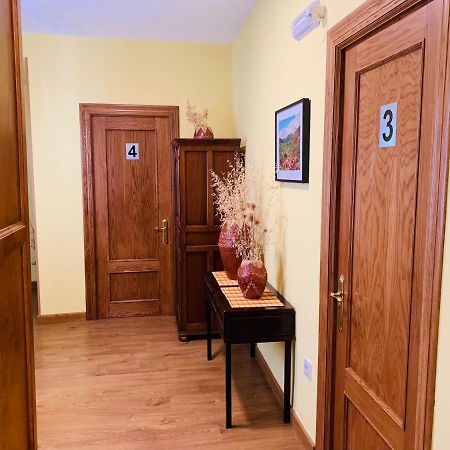 فندق Hostal La Serna بوت المظهر الخارجي الصورة