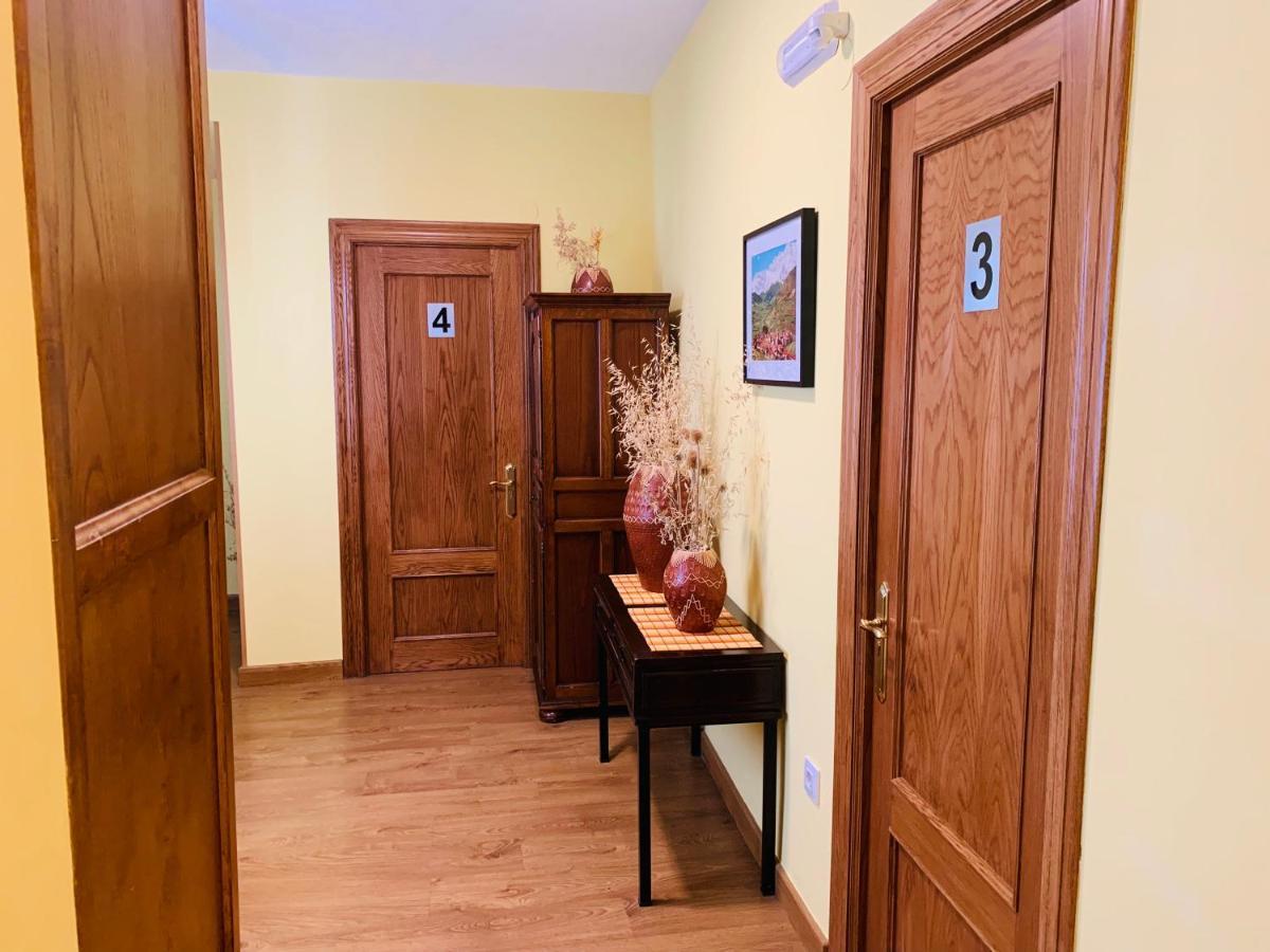 فندق Hostal La Serna بوت المظهر الخارجي الصورة