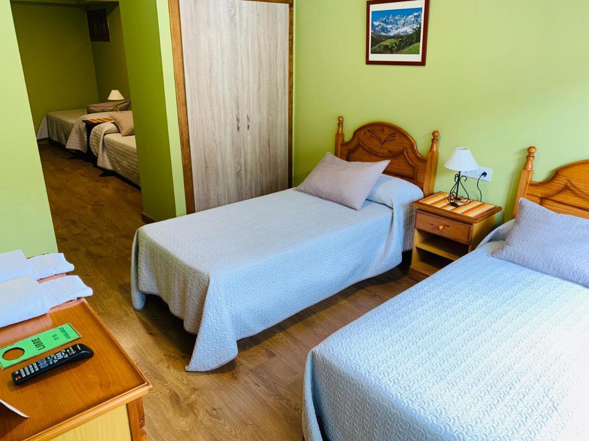 فندق Hostal La Serna بوت المظهر الخارجي الصورة