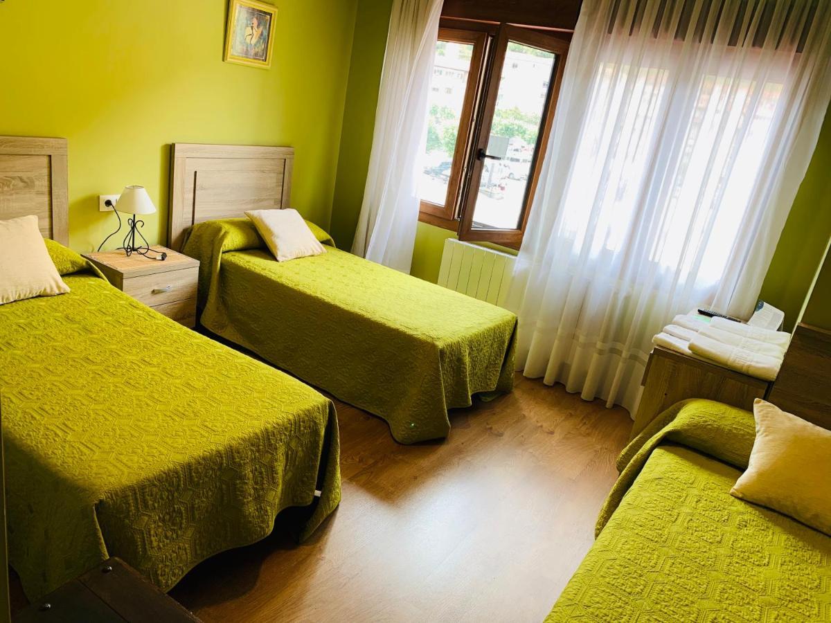 فندق Hostal La Serna بوت المظهر الخارجي الصورة